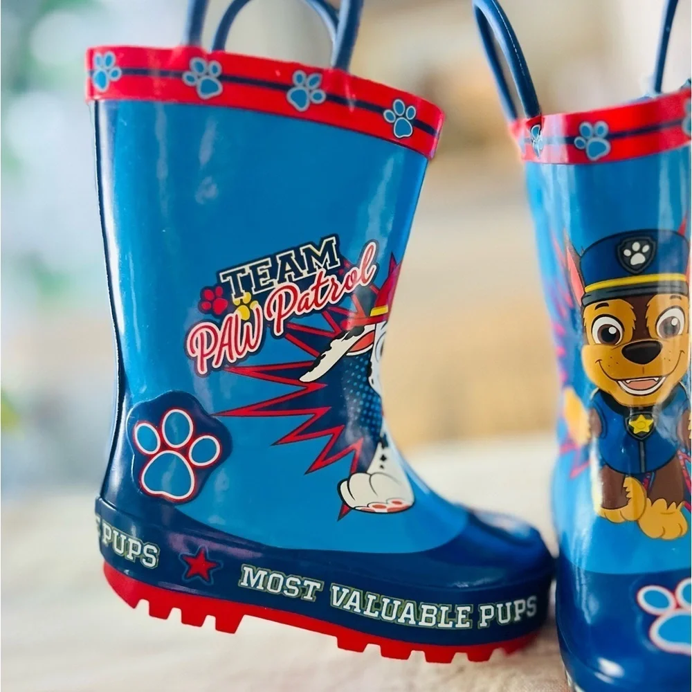 Paw patrol kids water boots size 5/6 NEW